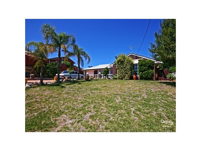 6 Sweeney Way, Padbury WA 6025