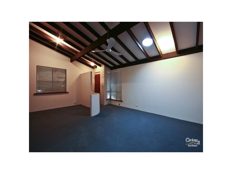 4/23 Thurlow Avenue, Yokine WA 6060