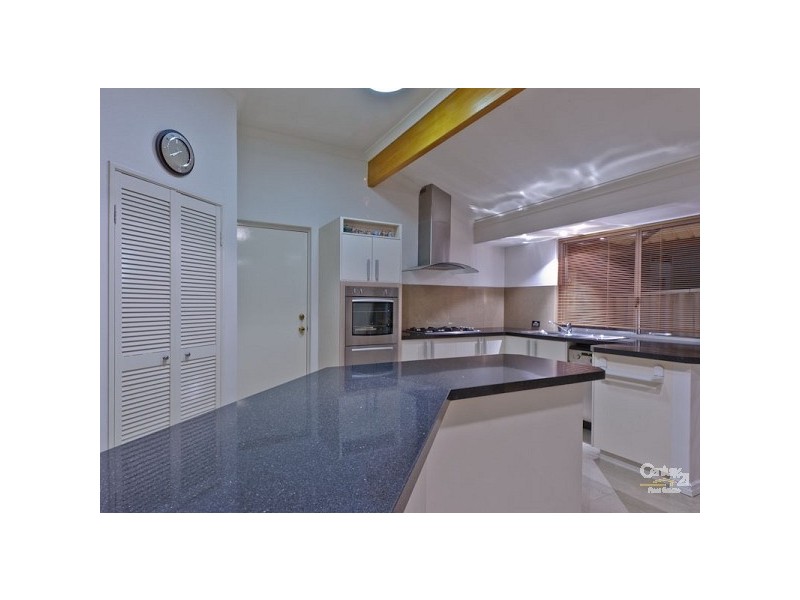 7 Parkwood Avenue, Woodvale WA 6026