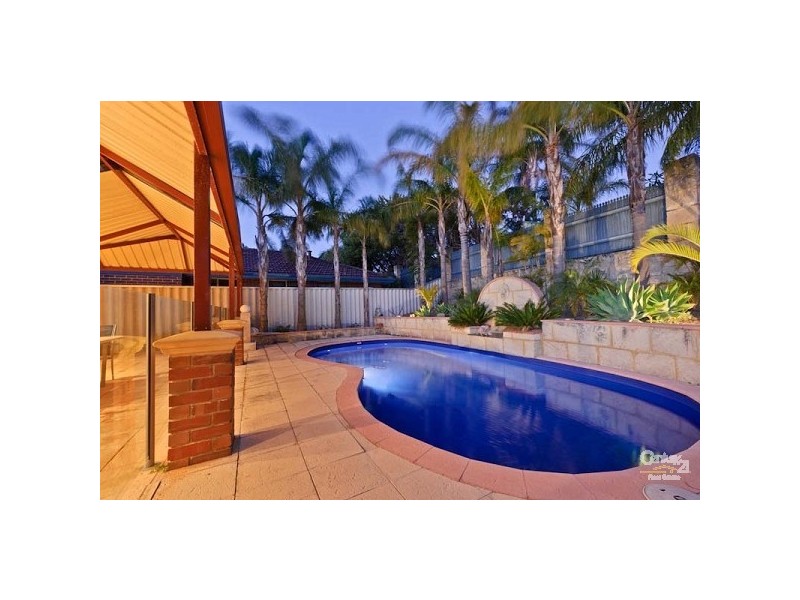 7 Parkwood Avenue, Woodvale WA 6026