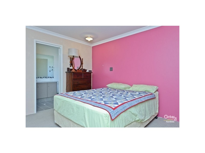 28 Strathmerton Road, Banksia Grove WA 6031