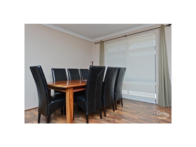 28 Strathmerton Road, Banksia Grove WA 6031