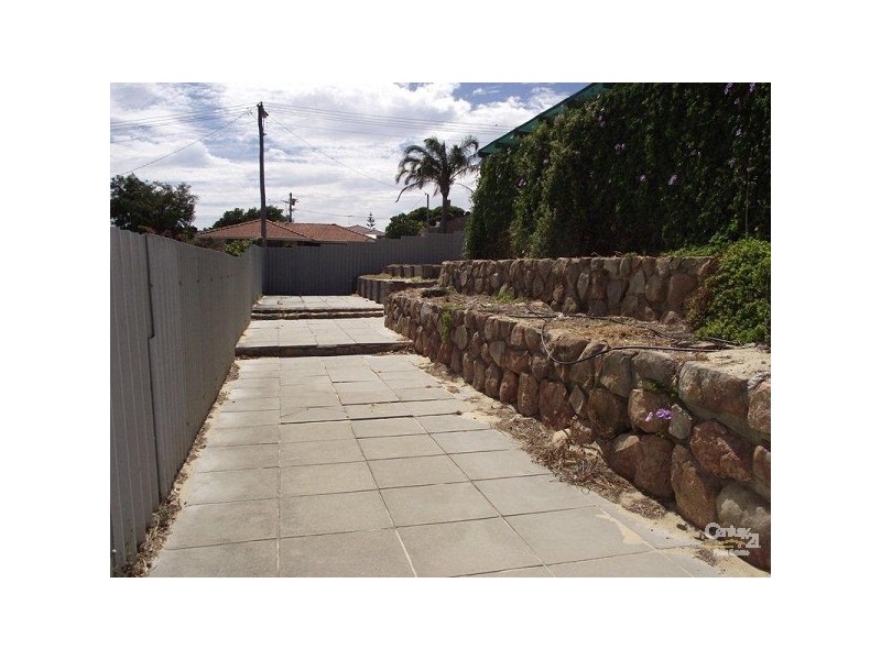 7 Wayfarer Road, Heathridge WA 6027