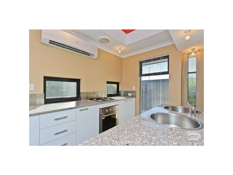 12 Duyfken Road, Jindalee WA 6036