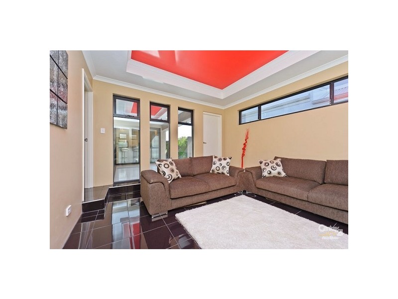 12 Duyfken Road, Jindalee WA 6036