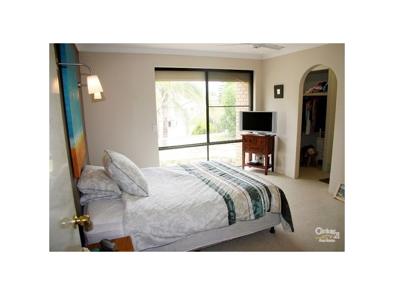 26 Coorong Place, Kallaroo WA 6025