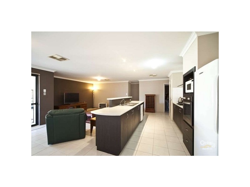 68 Yandella Promenade, Tapping WA 6065
