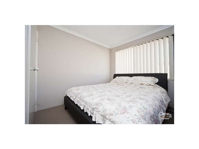 68 Yandella Promenade, Tapping WA 6065