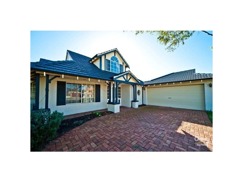 14 New England Drive, Hillarys WA 6025