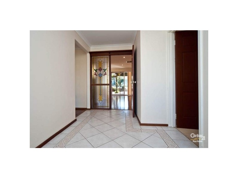 14 New England Drive, Hillarys WA 6025