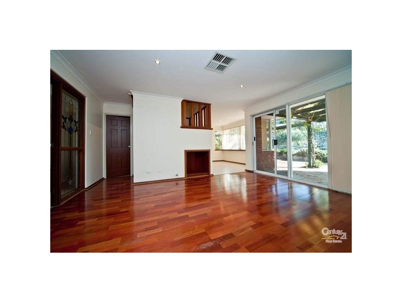 14 New England Drive, Hillarys WA 6025