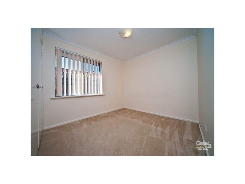 14 New England Drive, Hillarys WA 6025