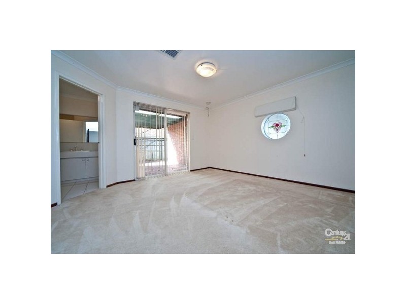 14 New England Drive, Hillarys WA 6025