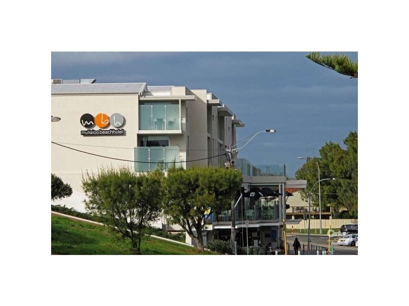 21 Page Drive, Mullaloo WA 6027