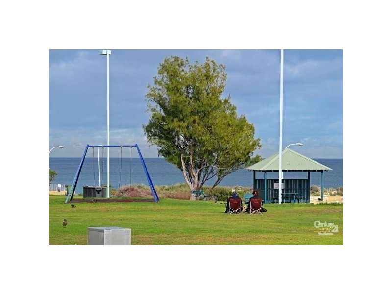 21 Page Drive, Mullaloo WA 6027