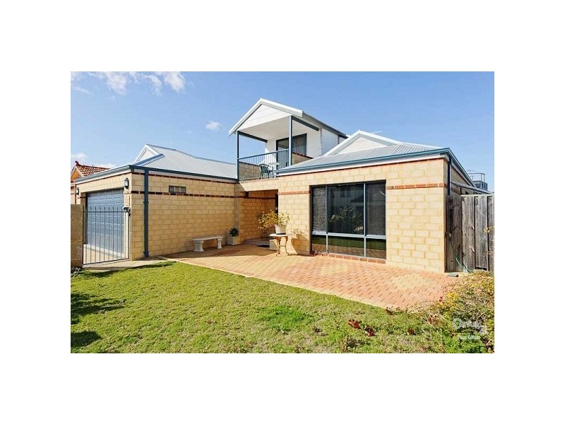 30 Dumaresq Loop, Quinns Rocks WA 6030