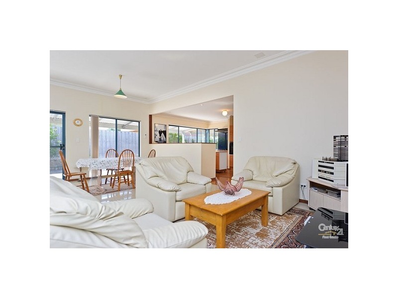 30 Dumaresq Loop, Quinns Rocks WA 6030