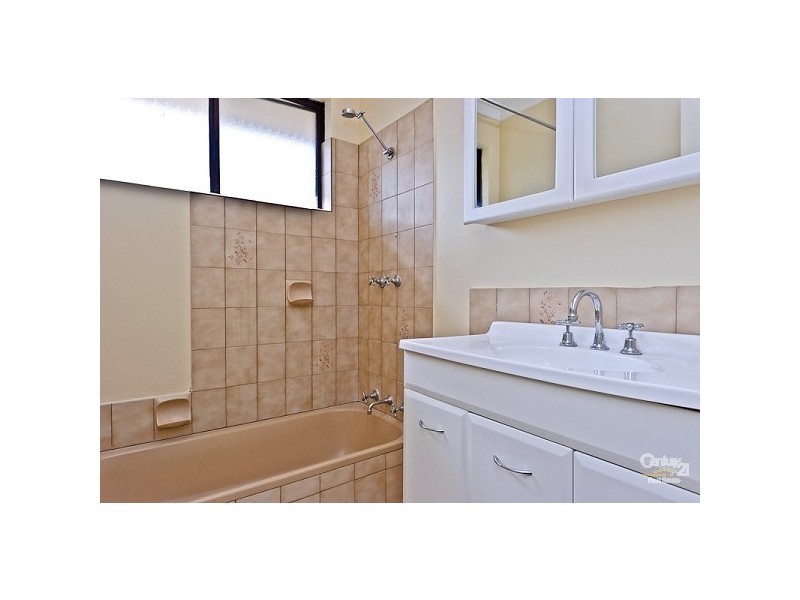 2 Coongan Court, Heathridge WA 6027