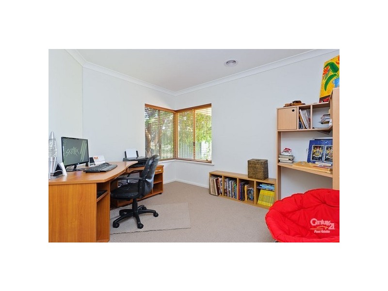4 Phillip Close, Mullaloo WA 6027