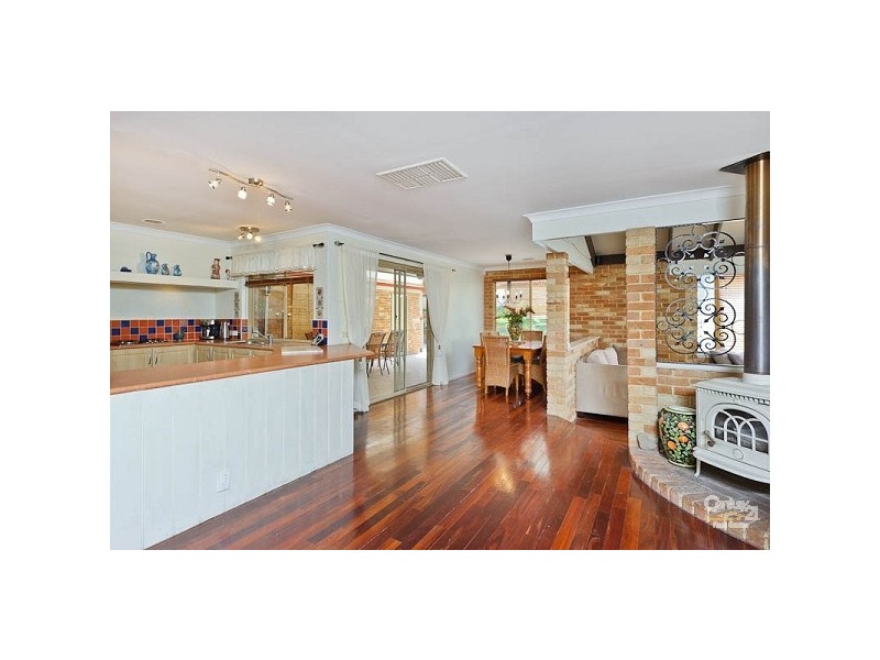 4 Phillip Close, Mullaloo WA 6027
