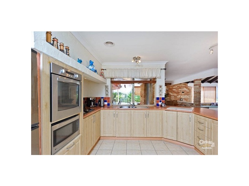 4 Phillip Close, Mullaloo WA 6027