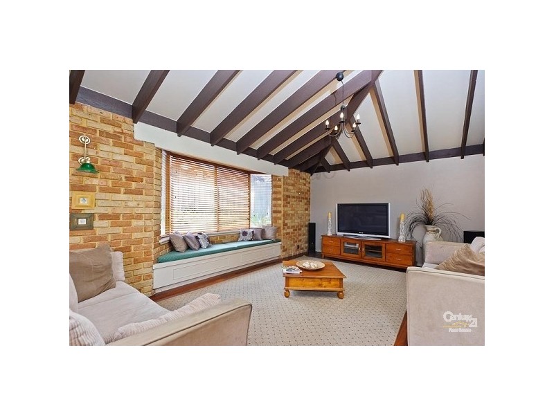 4 Phillip Close, Mullaloo WA 6027