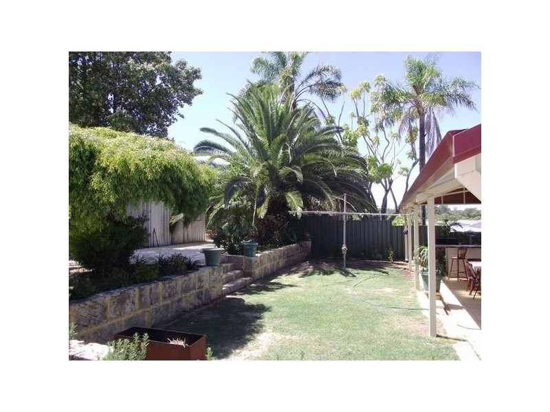 14 Appian Way, Hamersley WA 6022
