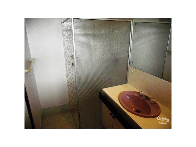 5 Bridgewater Drive, Kallaroo WA 6025