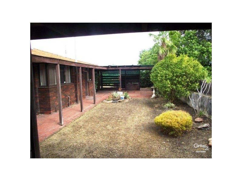 5 Bridgewater Drive, Kallaroo WA 6025