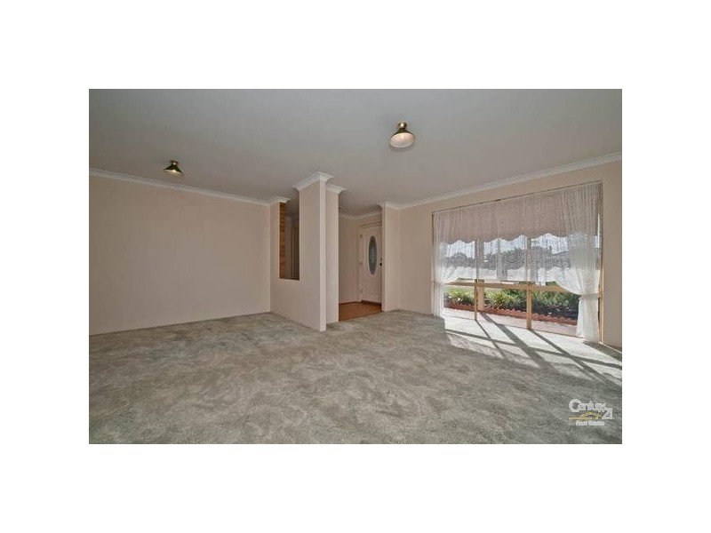 32 Pathfinder Road, Padbury WA 6025