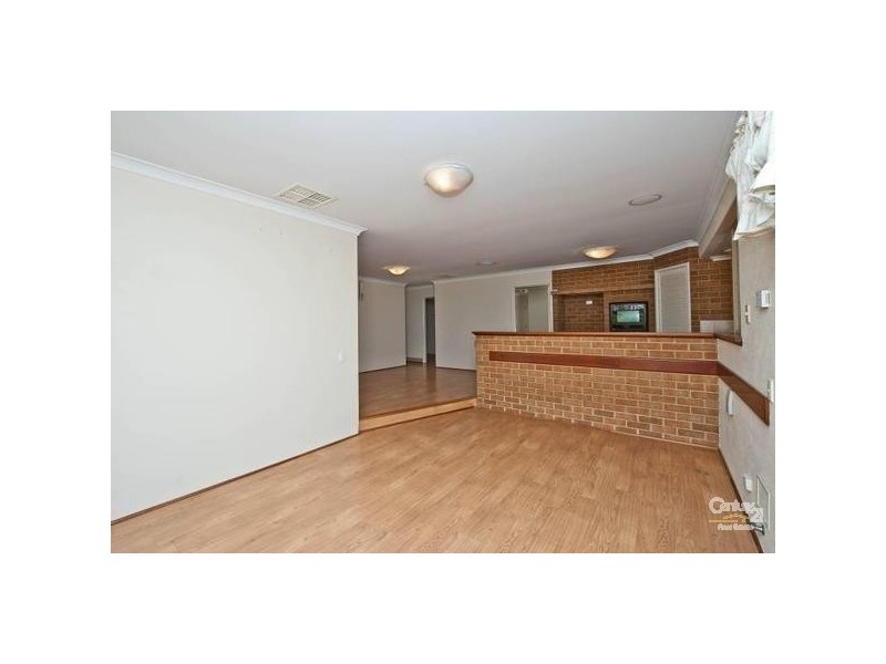 32 Pathfinder Road, Padbury WA 6025