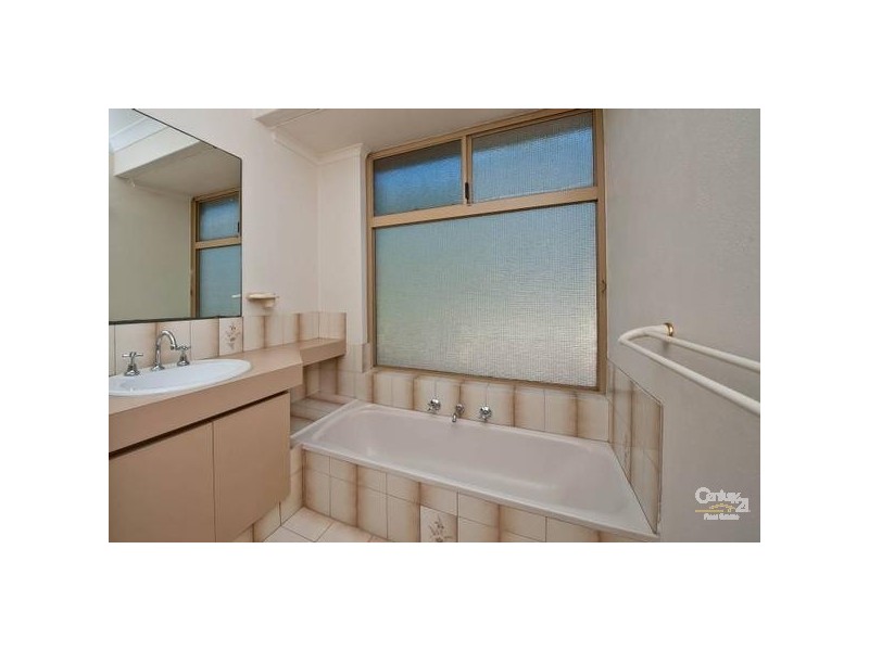 32 Pathfinder Road, Padbury WA 6025