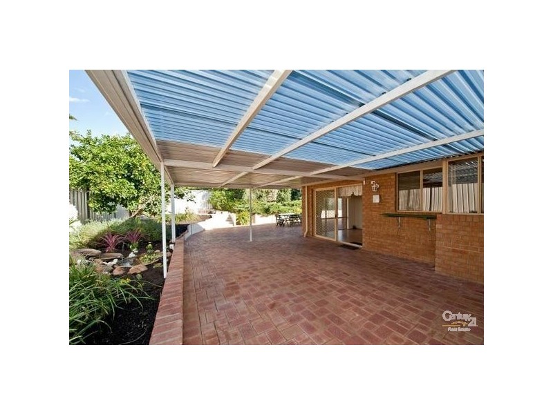 32 Pathfinder Road, Padbury WA 6025