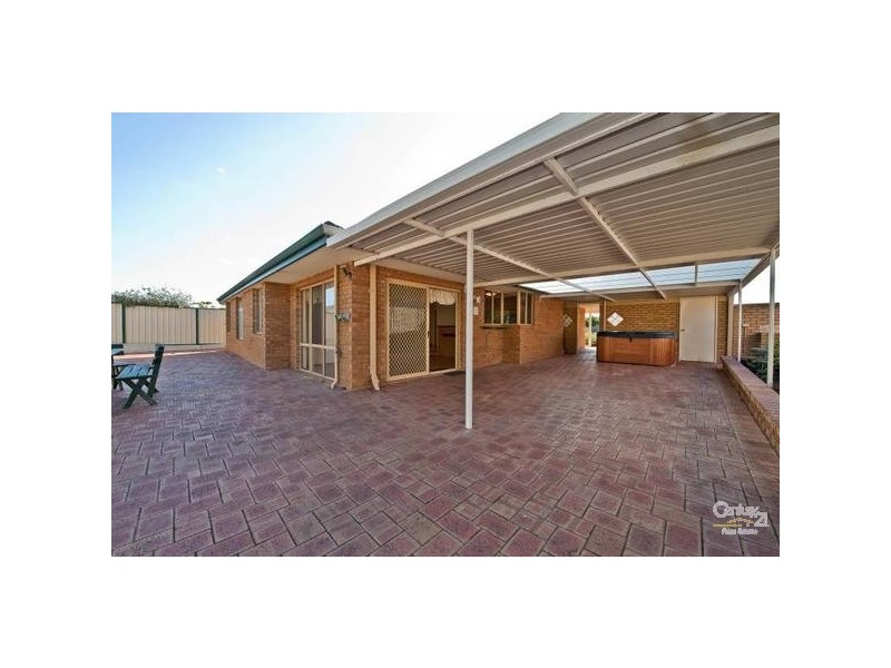 32 Pathfinder Road, Padbury WA 6025