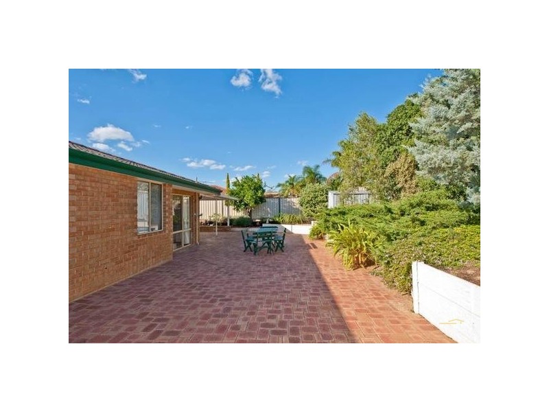 32 Pathfinder Road, Padbury WA 6025