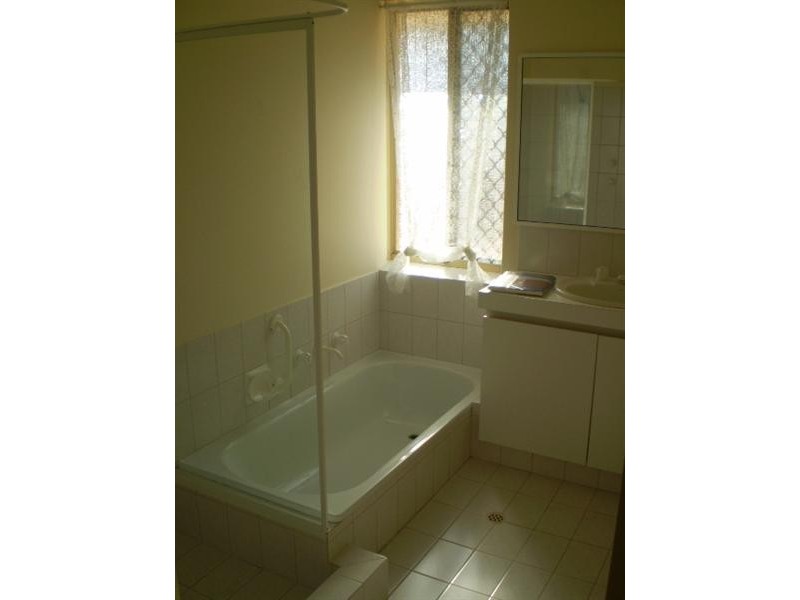 3/2 Egan, Armadale WA 6112