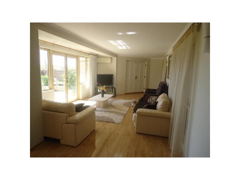 15 Merrifield Place, Mullaloo WA 6027