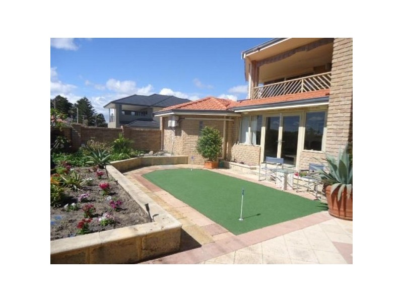 15 Merrifield Place, Mullaloo WA 6027