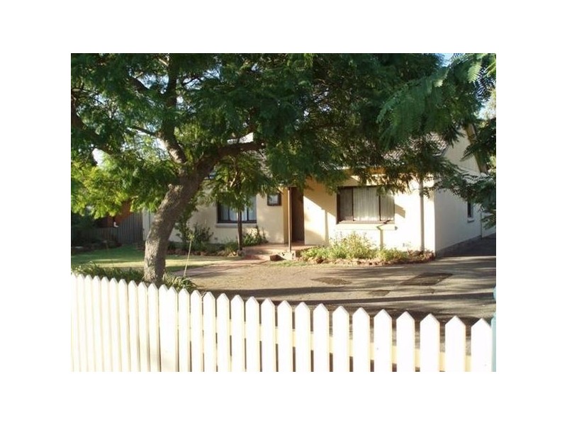 74 Bungaree Road, Wilson WA 6107