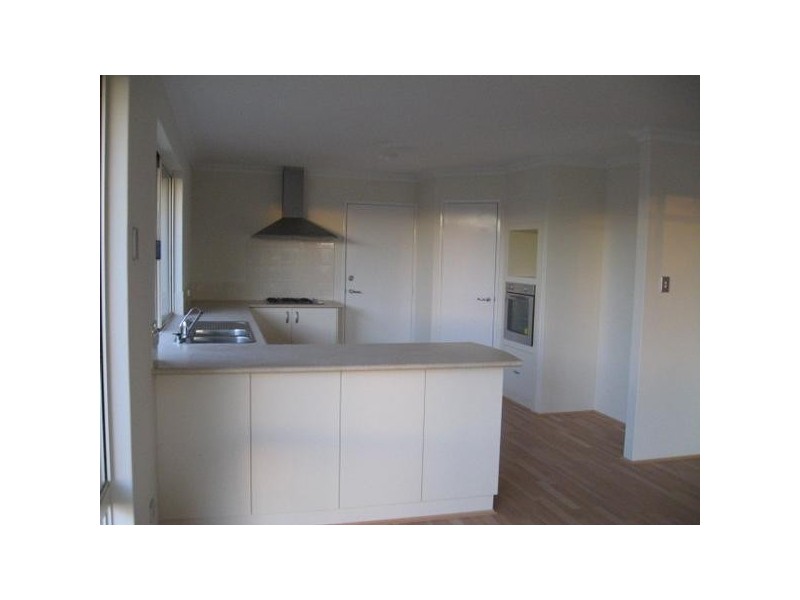 13 Columbus Loop, Success WA 6164