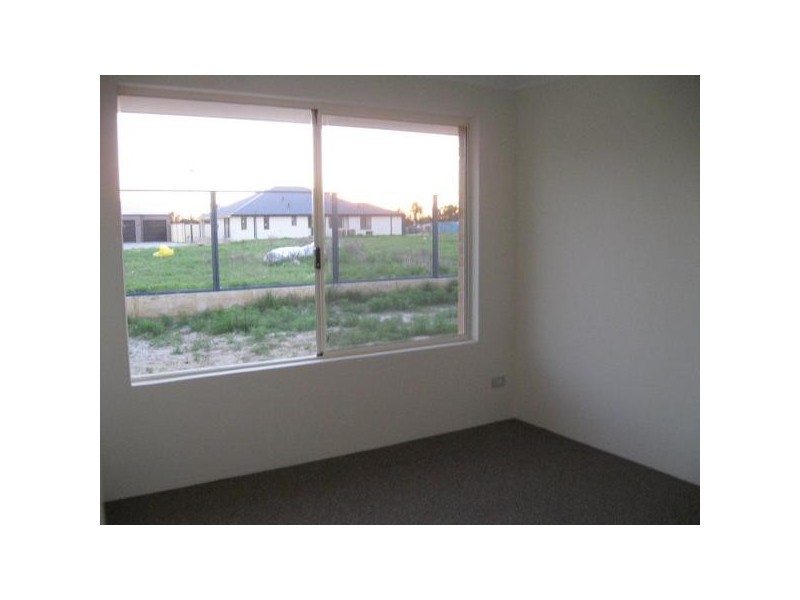13 Columbus Loop, Success WA 6164