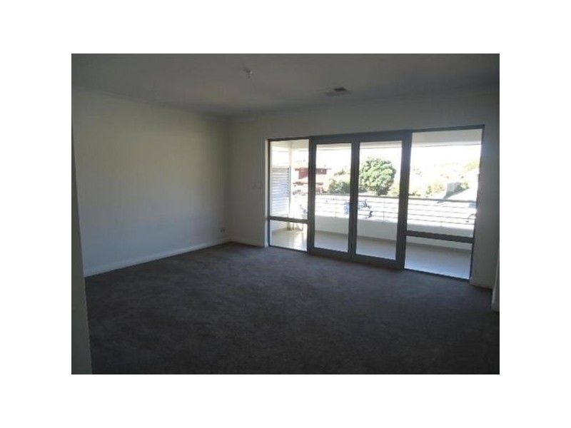 60 Flora Tce, Watermans Bay WA 6020