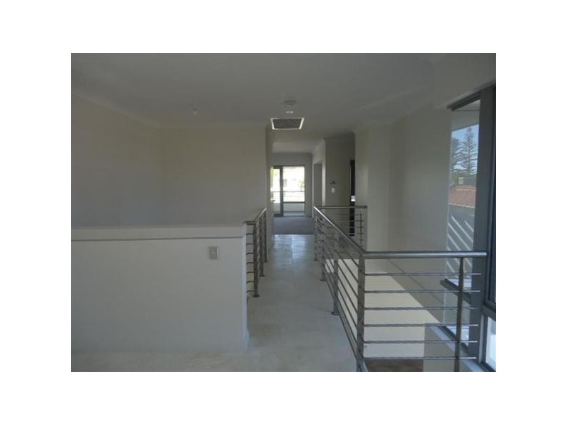 60 Flora Tce, Watermans Bay WA 6020