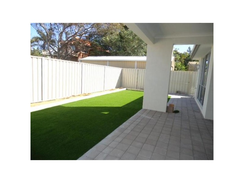 60 Flora Tce, Watermans Bay WA 6020