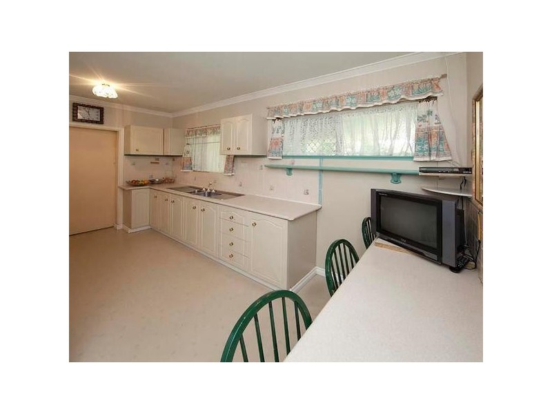 13 Birchington Street, Beckenham WA 6107