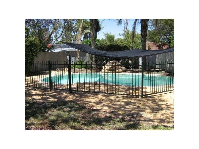 8 Richmond Place, Kingsley WA 6026