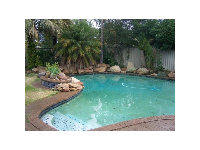 75 Ellison Drive, Langford WA 6147