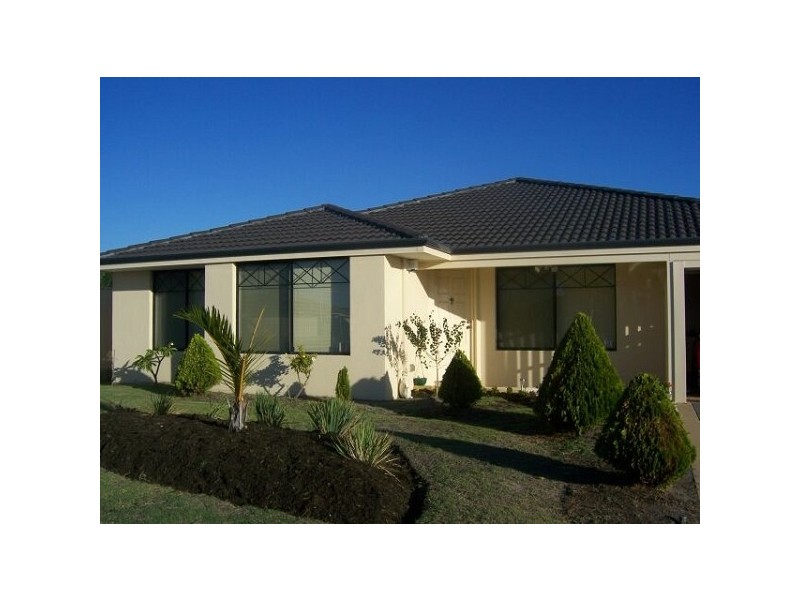 44 Sugarwood Drive, Thornlie WA 6108