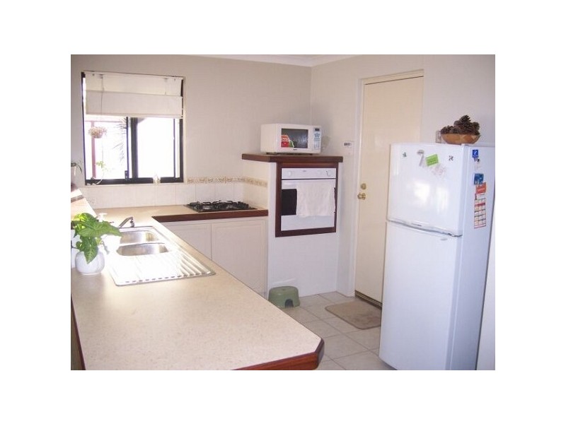 44 Sugarwood Drive, Thornlie WA 6108