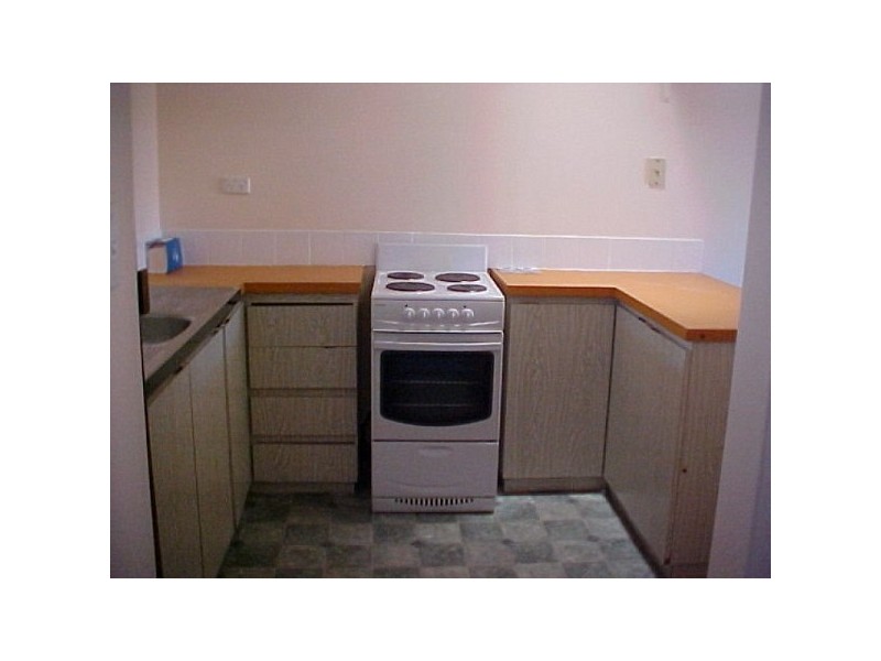 11 Elliot Place, Thornlie WA 6108